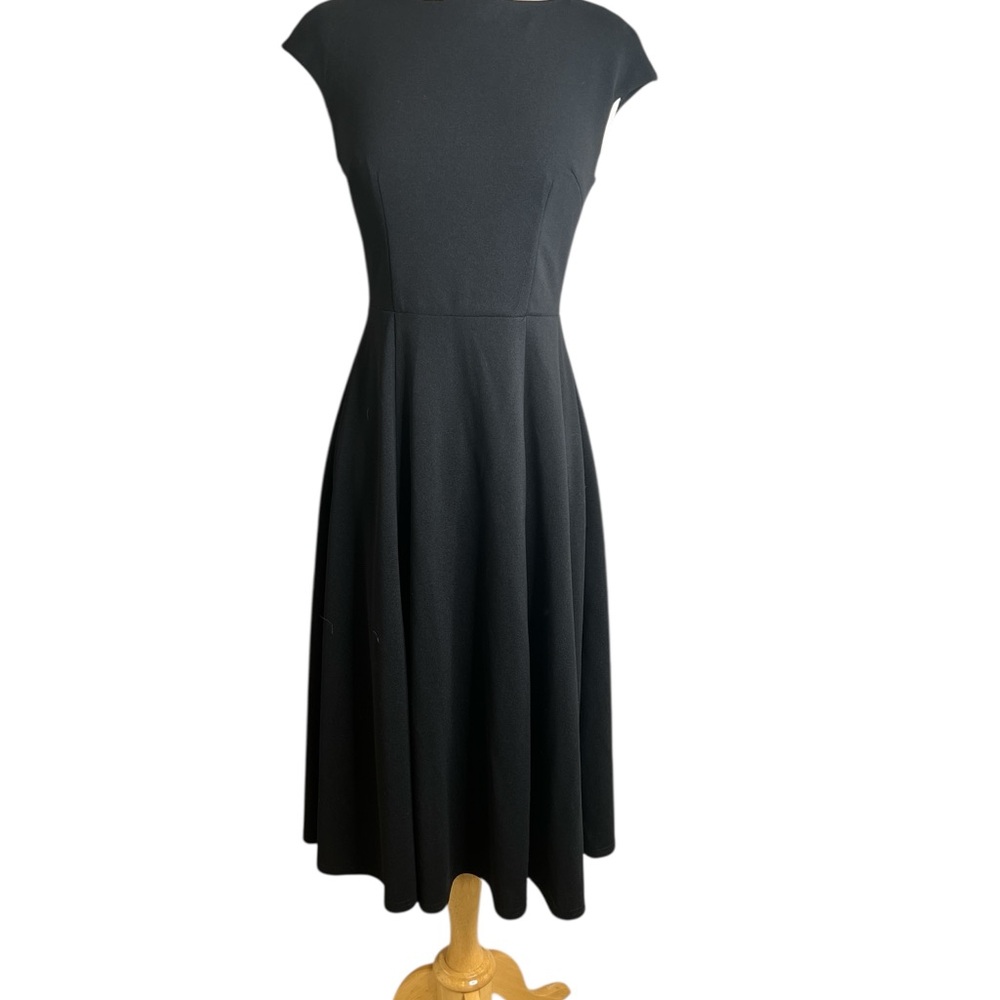 Dresstells Elegant Black A-Line Midi Dress with Crew Neck & Cap Sleeves